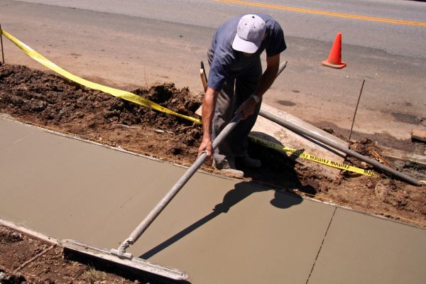 Sidewalk Cementing in Hayden